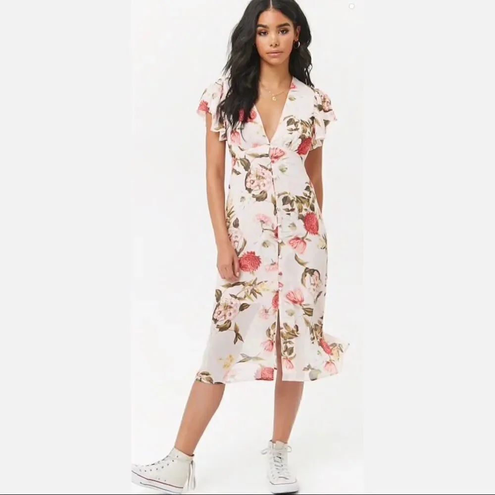 ✨ Floral Print Butterfly-Sleeve Dress✨